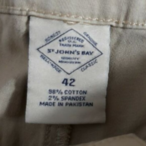 St John's Bay Shorts Comfort Stretch Mens Chino Pale Khaki Belted Size 42 - Picture 4 of 5